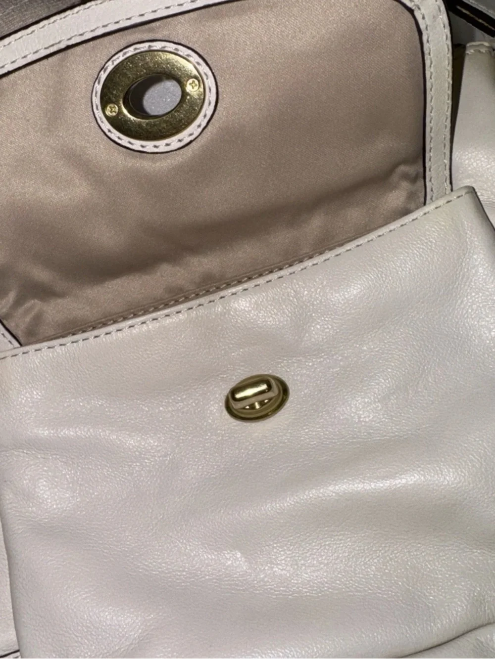 Coach Park Swingpack Crossbody Bag Leather Beige Ivory Gold Tone Hardware